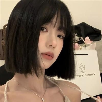 踉跄的女孩